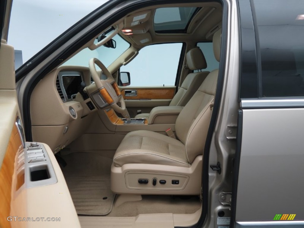 Camel/Sand Piping Interior 2008 Lincoln Navigator Luxury Photo #83797741