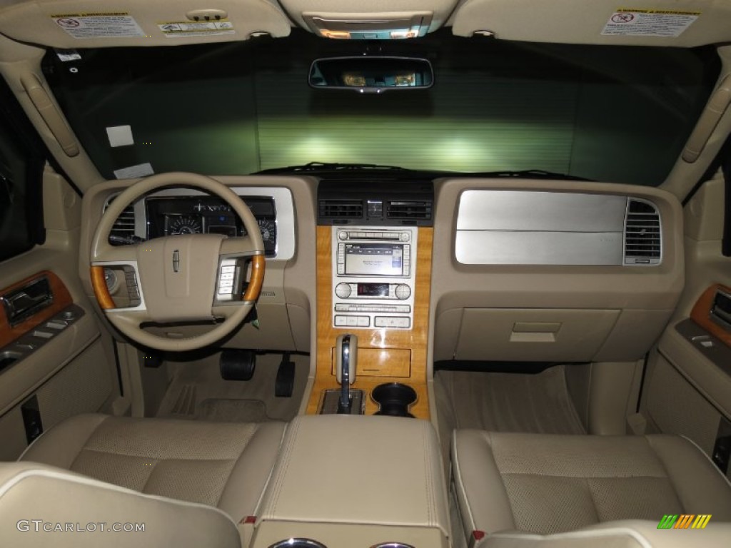 2008 Navigator Luxury - Light French Silk Metallic / Camel/Sand Piping photo #18