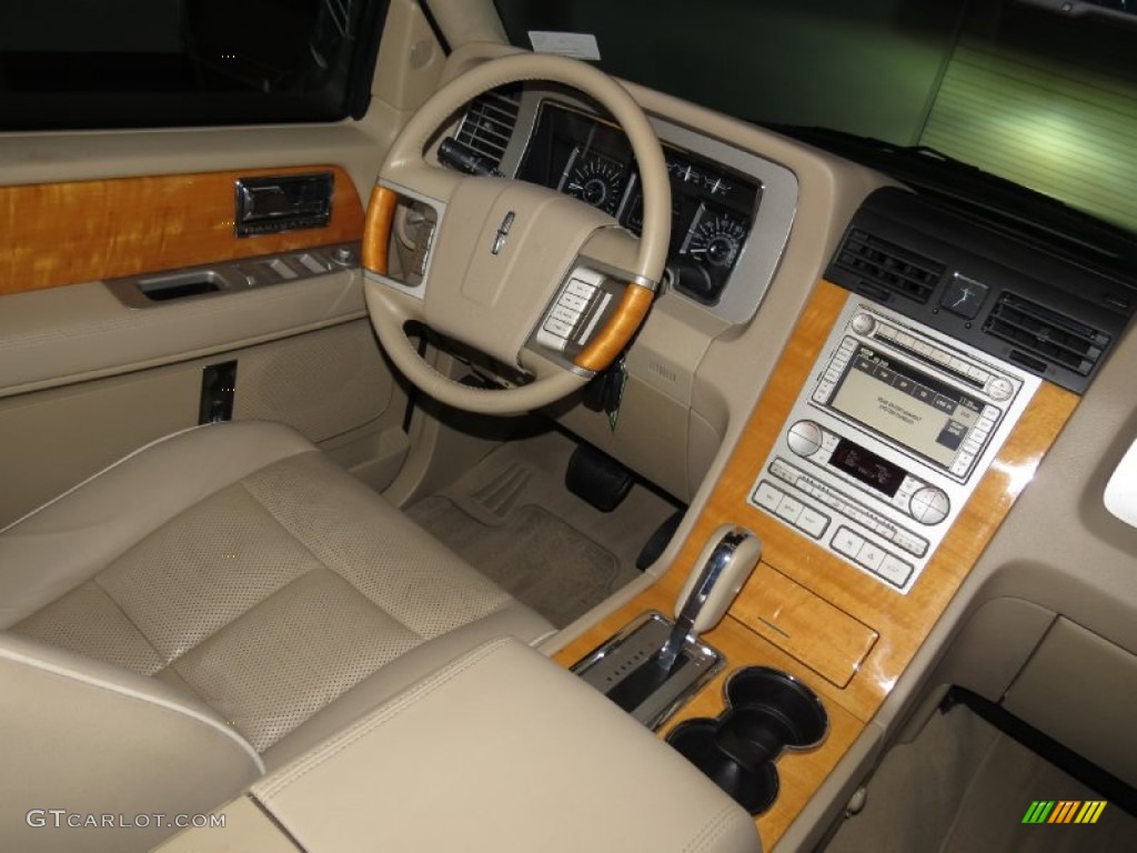 2008 Navigator Luxury - Light French Silk Metallic / Camel/Sand Piping photo #19