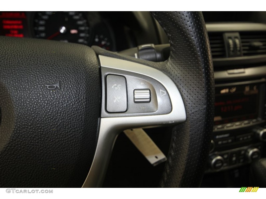 2009 Pontiac G8 GT Controls Photo #83798086