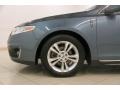 2010 Lincoln MKS FWD Wheel and Tire Photo