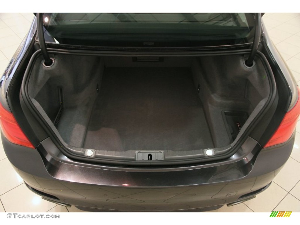 2012 BMW 7 Series 750i xDrive Sedan Trunk Photos