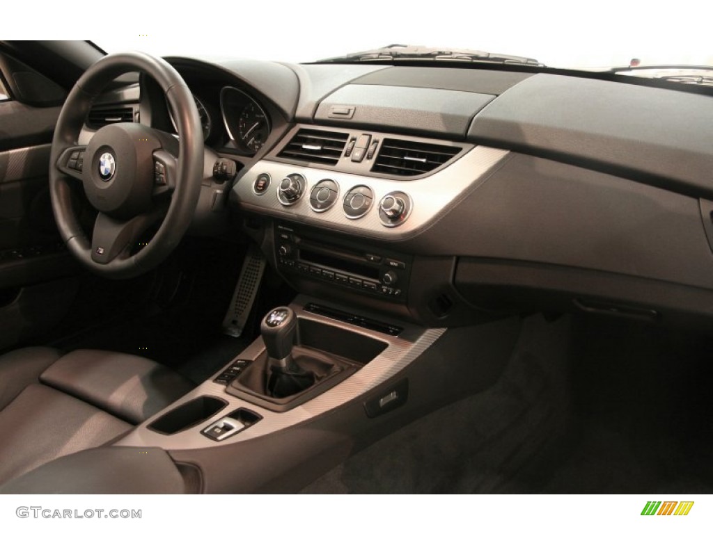 2011 BMW Z4 sDrive30i Roadster Black Dashboard Photo #83801029