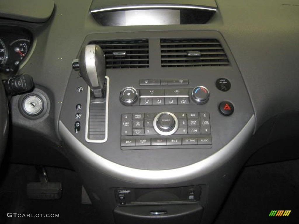 2007 Nissan Quest 3.5 SL Controls Photos