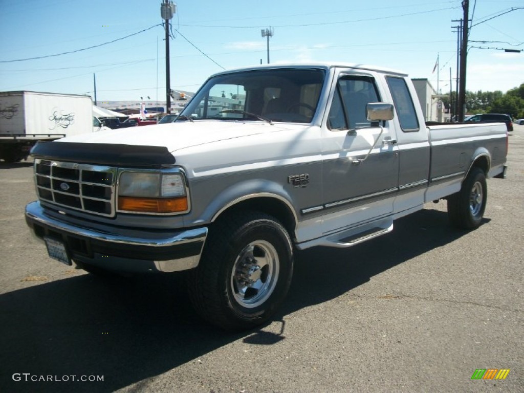 1996 F250 XLT Extended Cab - Oxford White / Grey photo #5