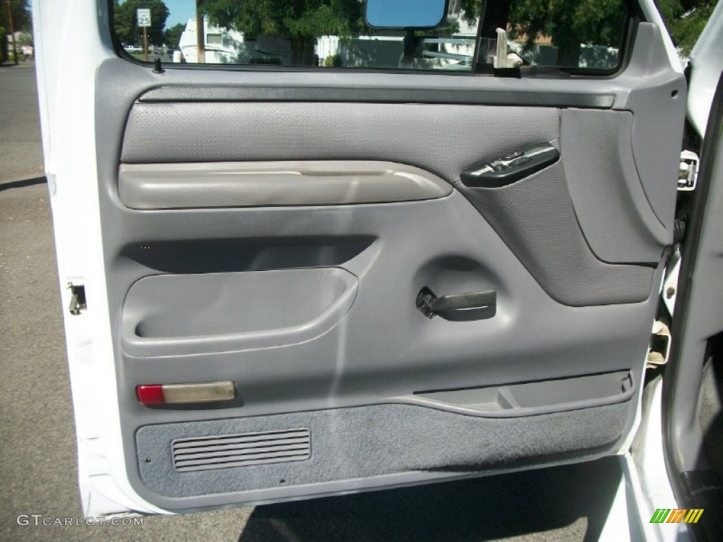 1996 Ford F250 XLT Extended Cab Grey Door Panel Photo #83806309