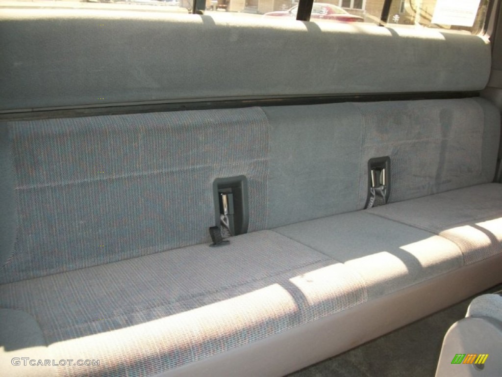 1996 Ford F250 XLT Extended Cab Rear Seat Photo #83806477