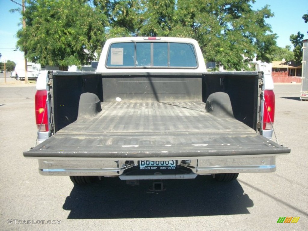 1996 F250 XLT Extended Cab - Oxford White / Grey photo #24