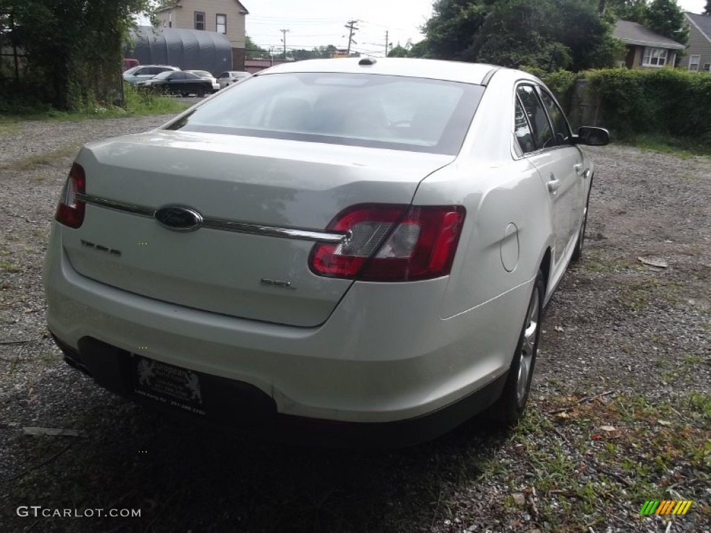 2010 Taurus SEL - White Platinum Metallic Tri-Coat / Light Stone photo #3