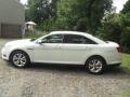2010 White Platinum Metallic Tri-Coat Ford Taurus SEL  photo #6