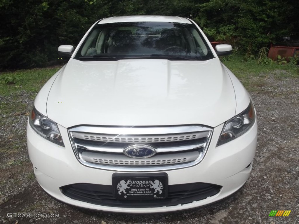 2010 Taurus SEL - White Platinum Metallic Tri-Coat / Light Stone photo #7