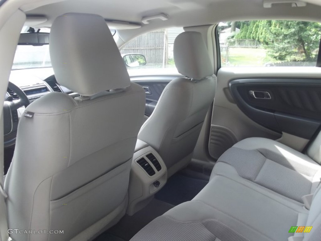 2010 Taurus SEL - White Platinum Metallic Tri-Coat / Light Stone photo #12
