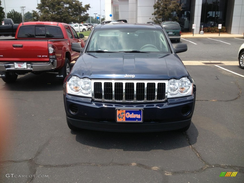 2005 Grand Cherokee Laredo - Midnight Blue Pearl / Medium Slate Gray photo #1