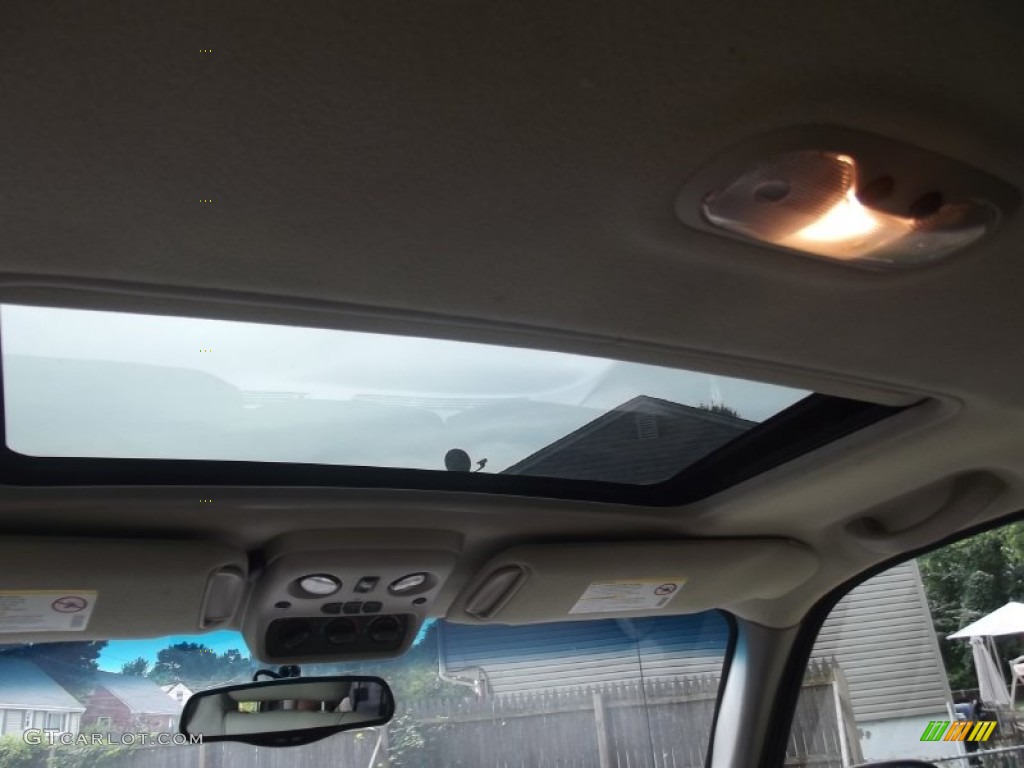 2002 Tahoe Z71 4x4 - Onyx Black / Tan/Neutral photo #40