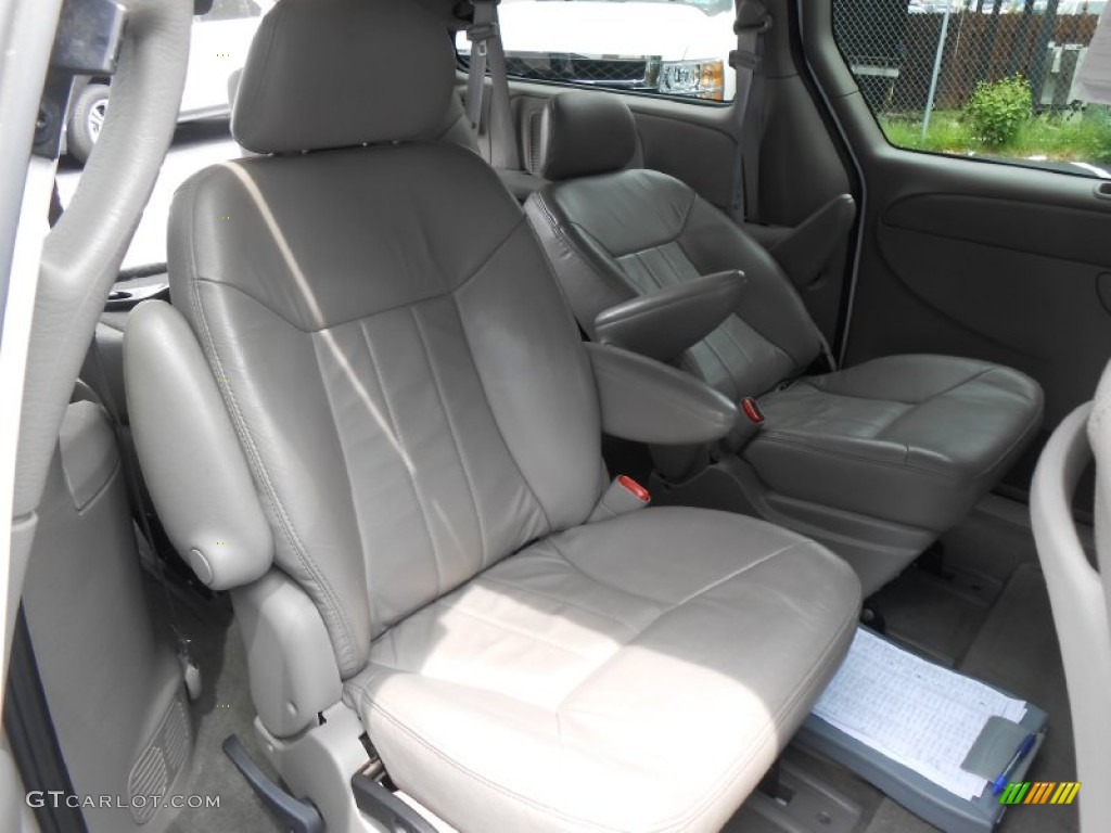 2002 Chrysler Town & Country LXi Rear Seat Photo #83812279