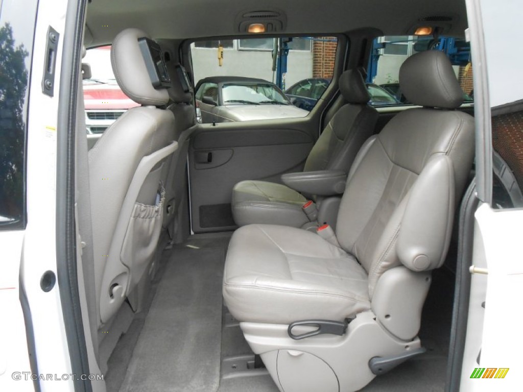 2002 Chrysler Town & Country LXi Interior Color Photos