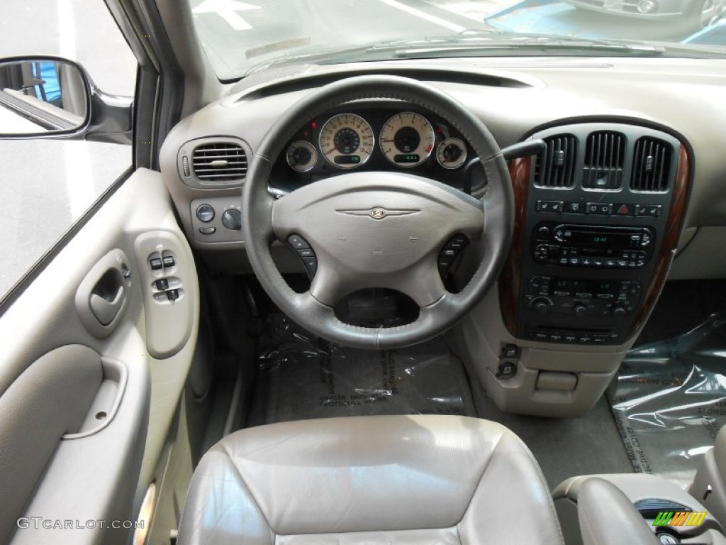 2002 Chrysler Town & Country LXi Taupe Steering Wheel Photo #83812375