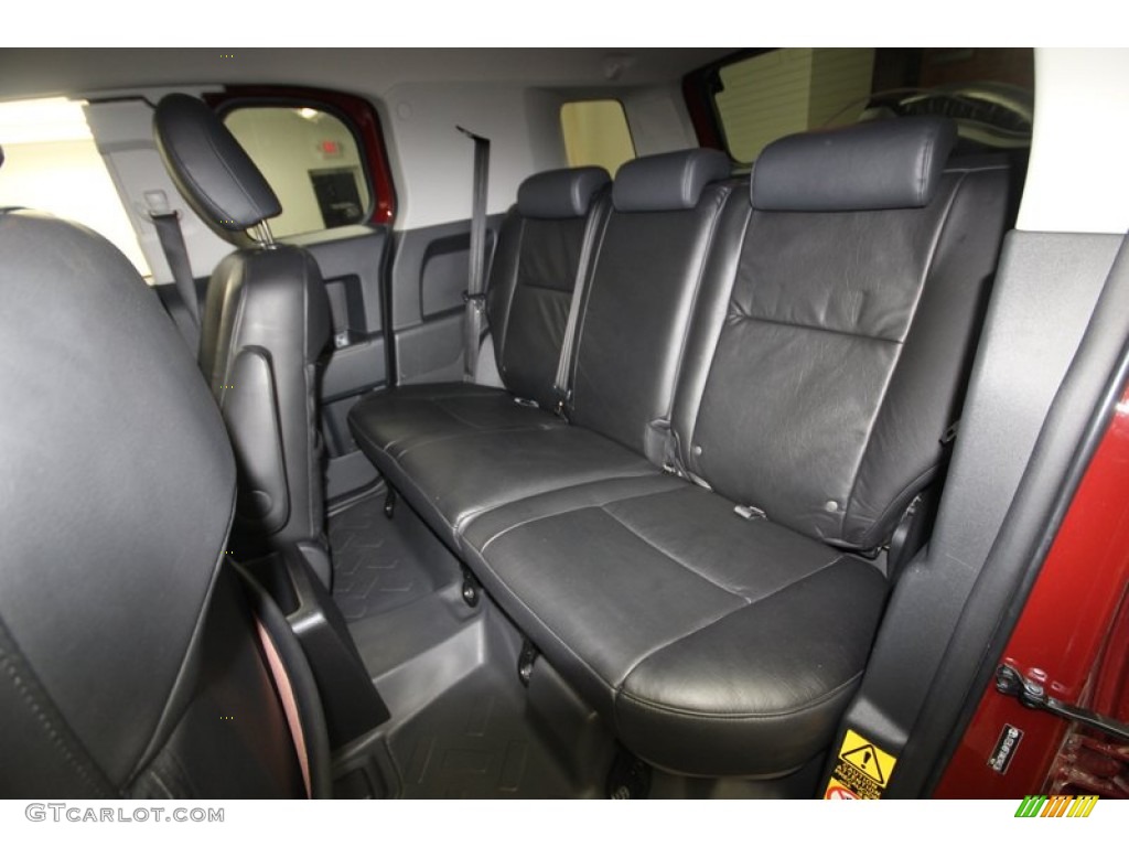 2010 Toyota FJ Cruiser 4WD Rear Seat Photos