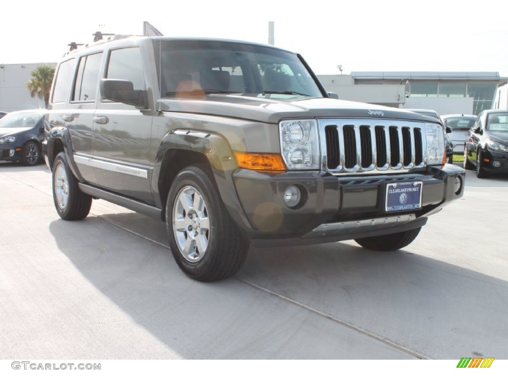 2006 Commander Limited 4x4 - Light Khaki Metallic / Saddle Brown photo #1