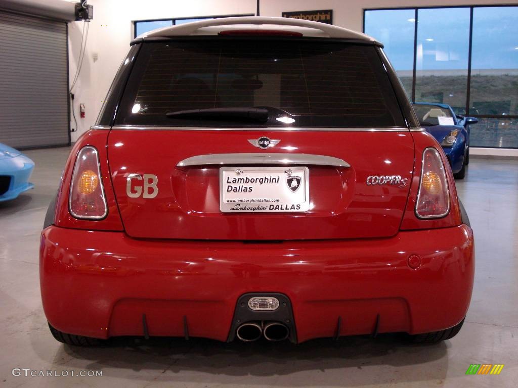 2004 Cooper S MC40 - Chili Red / Red/Black photo #22
