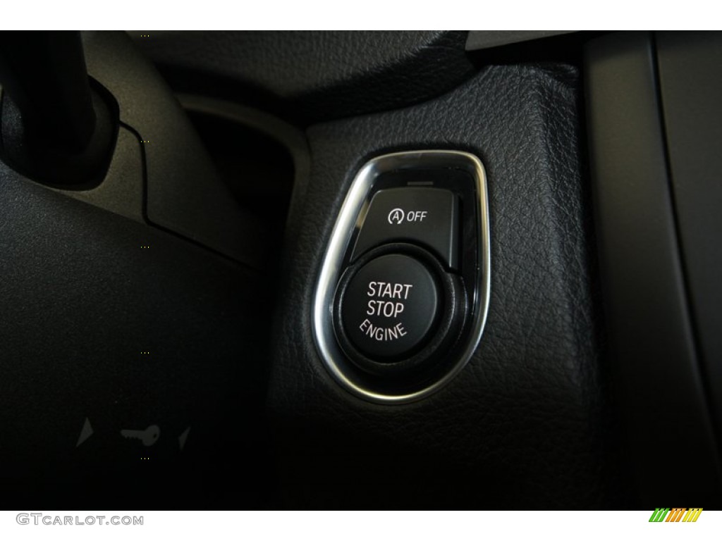 2013 3 Series 328i Sedan - Glacier Silver Metallic / Black photo #24