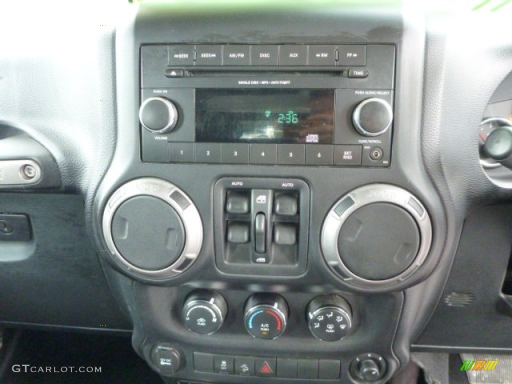 2012 Jeep Wrangler Unlimited Sport 4x4 Right Hand Drive Controls Photo #83820250