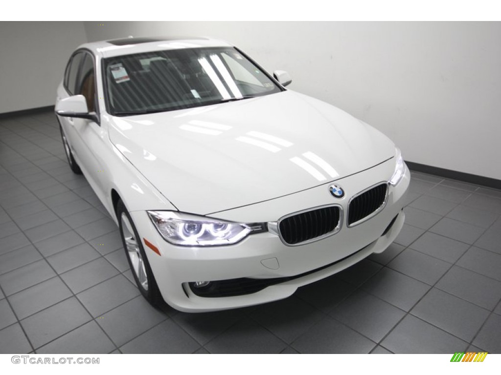 2013 3 Series 328i Sedan - Alpine White / Black photo #5