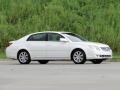 Blizzard White Pearl - Avalon XLS Photo No. 9