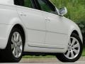 Blizzard White Pearl - Avalon XLS Photo No. 10
