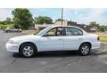 Summit White - Malibu Sedan Photo No. 3