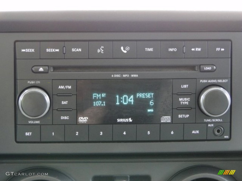 2007 Jeep Wrangler Unlimited Sahara 4x4 Audio System Photos