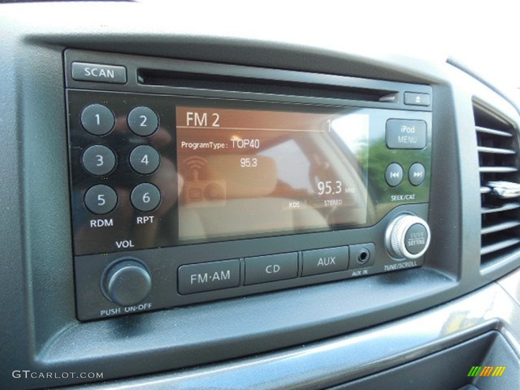 2011 Nissan Quest 3.5 SV Audio System Photo #83830471