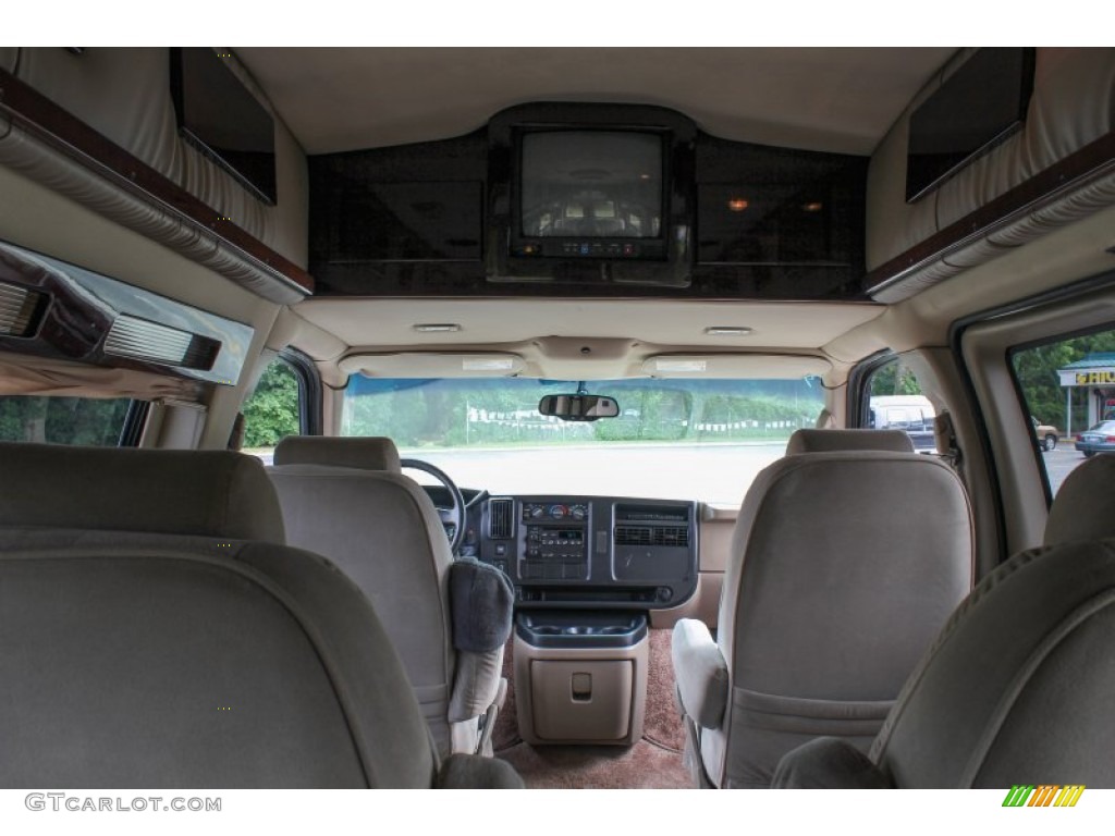 2004 Express 1500 LS Passenger Conversion Van - Sandalwood Metallic / Neutral photo #17