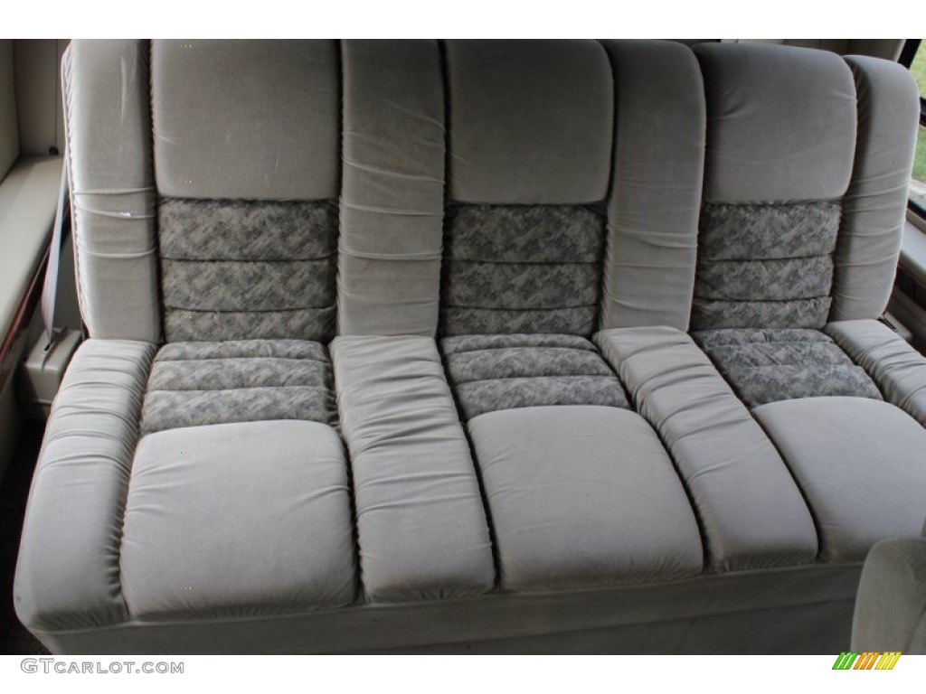 2004 Express 1500 LS Passenger Conversion Van - Sandalwood Metallic / Neutral photo #18