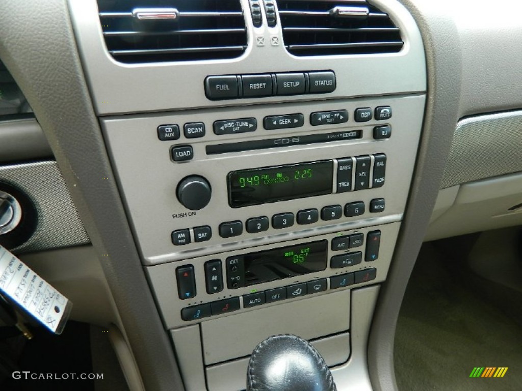 2004 Lincoln LS V8 Controls Photos