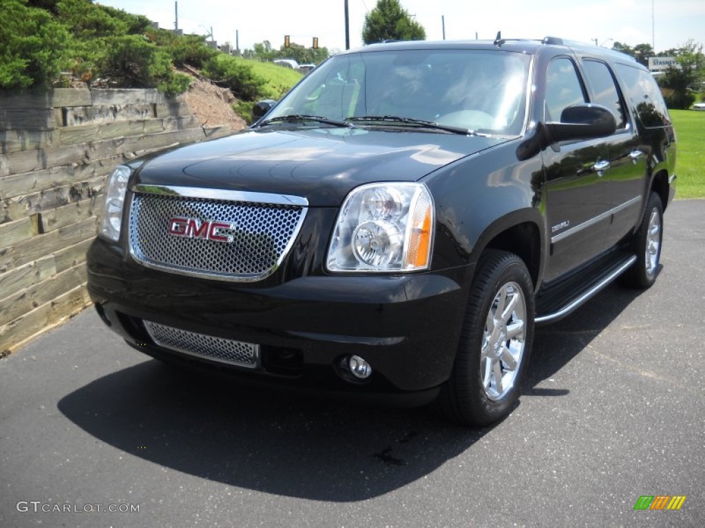 2013 Yukon XL Denali AWD - Onyx Black / Cocoa/Light Cashmere photo #1