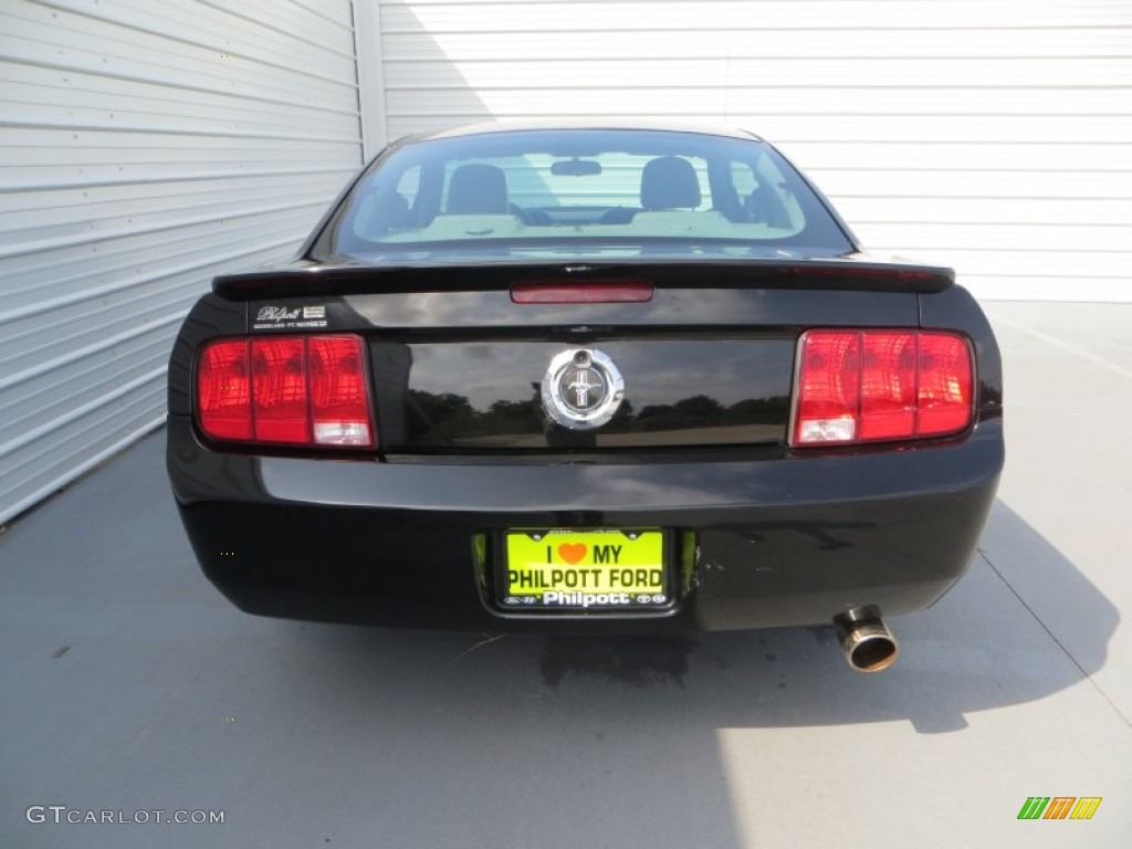 2007 Mustang V6 Premium Coupe - Black / Light Graphite photo #5