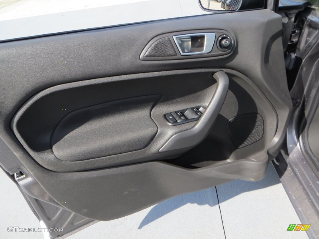 2014 Ford Fiesta SE Hatchback Charcoal Black Door Panel Photo #83841159