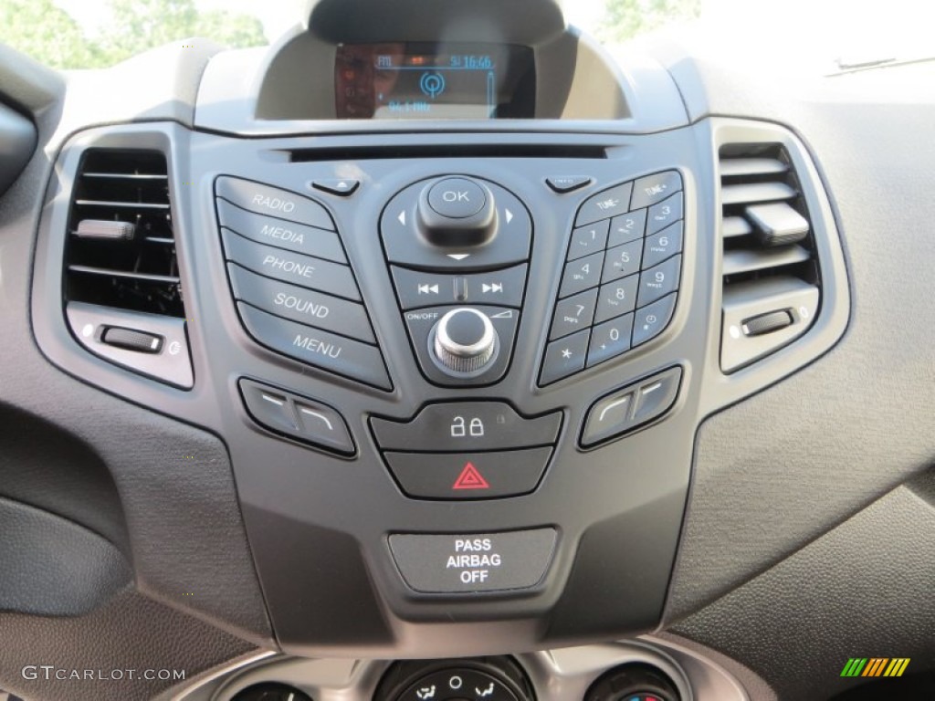 2014 Fiesta SE Hatchback - Storm Gray / Charcoal Black photo #28