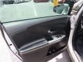 Classic Silver Metallic - Venza LE Photo No. 10