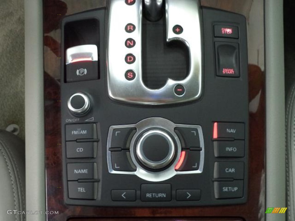 2007 A8 4.2 quattro - Light Silver Metallic / Platinum photo #16