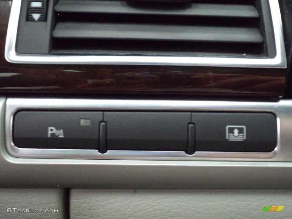 2007 A8 4.2 quattro - Light Silver Metallic / Platinum photo #20