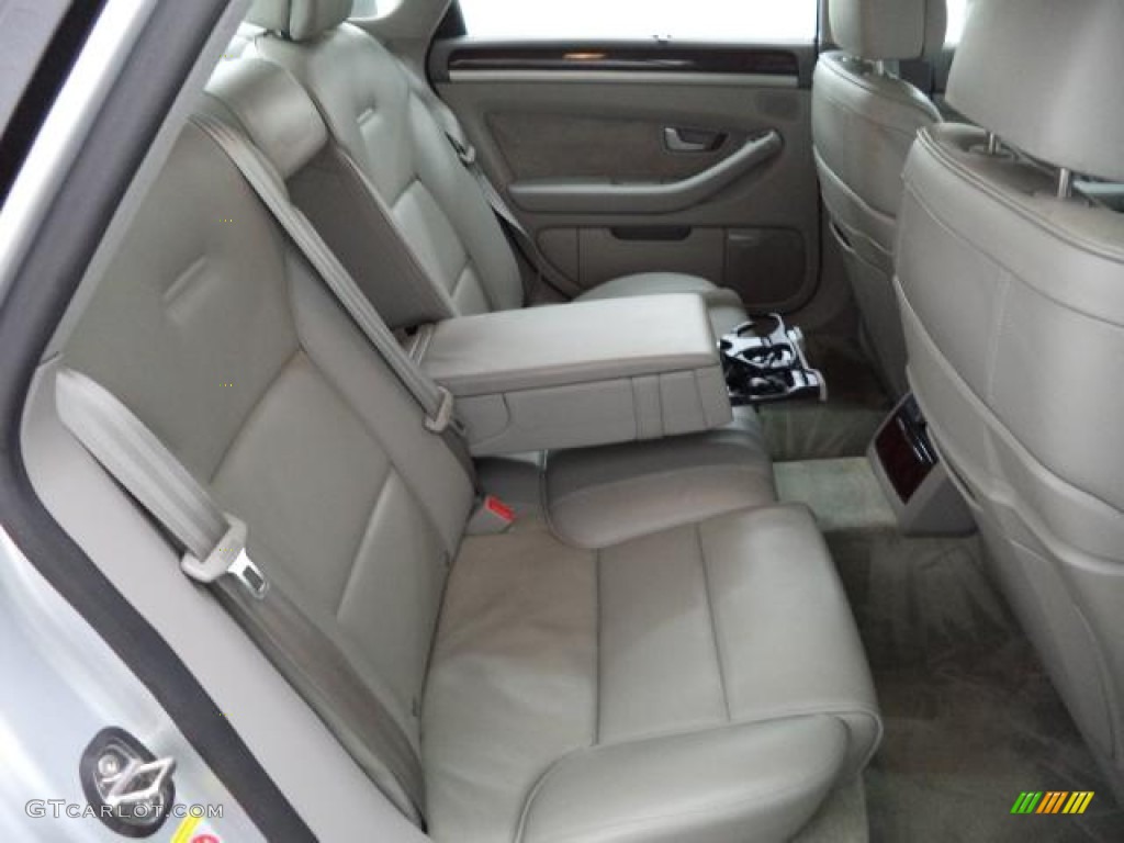 2007 A8 4.2 quattro - Light Silver Metallic / Platinum photo #36