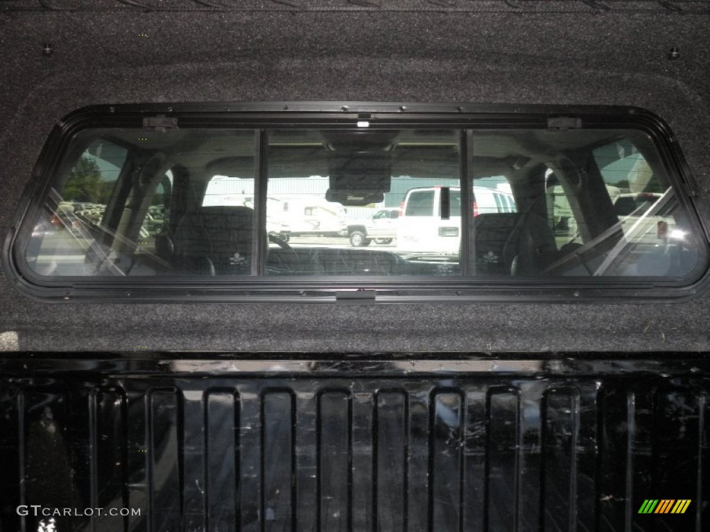 2006 Sierra 1500 Denali Crew Cab 4WD - Onyx Black / Stone Gray leather photo #28