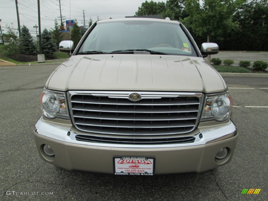2008 Aspen Limited 4WD - Light Sandstone Metallic / Light Graystone photo #12