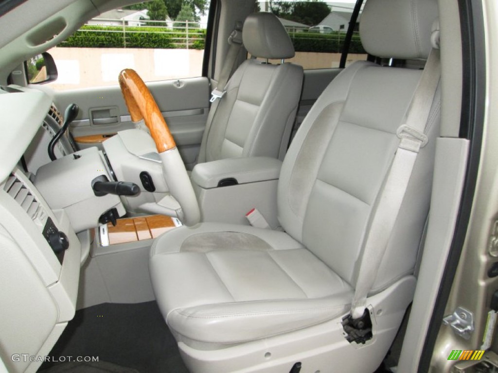 2008 Aspen Limited 4WD - Light Sandstone Metallic / Light Graystone photo #13