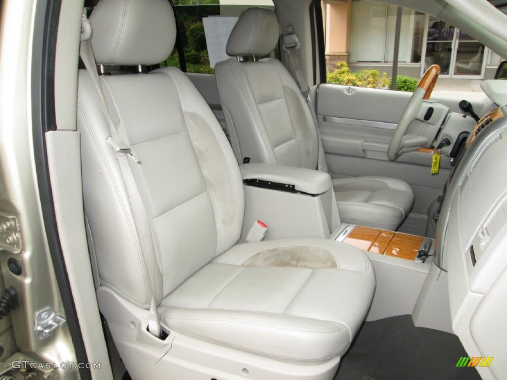 2008 Aspen Limited 4WD - Light Sandstone Metallic / Light Graystone photo #14