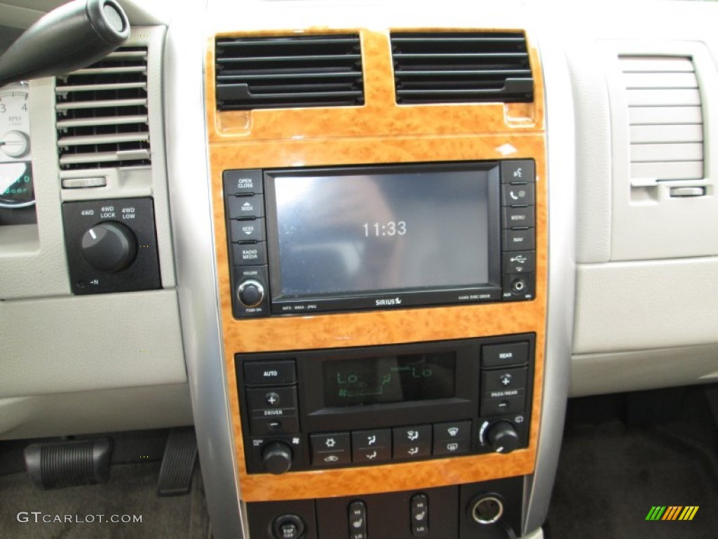 2008 Aspen Limited 4WD - Light Sandstone Metallic / Light Graystone photo #22