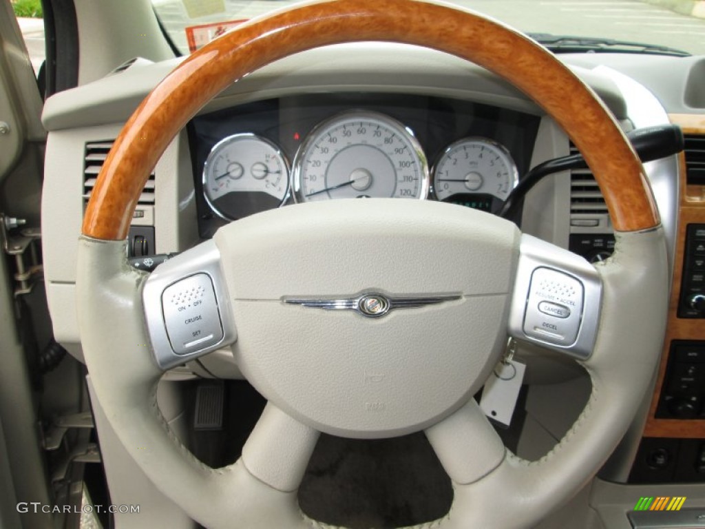 2008 Aspen Limited 4WD - Light Sandstone Metallic / Light Graystone photo #25