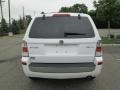 Oxford White - Mariner V6 4WD Photo No. 6